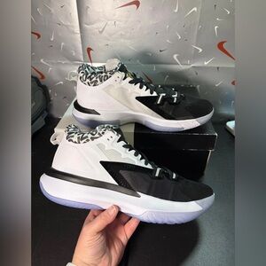 Size 10.5 - Jordan Zion 1 Gen Black/Metallic Gold-White